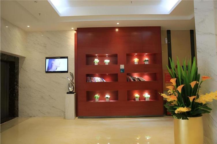 深圳宝安西乡酒店预订-第2张图片-德高鼎泰便民中心