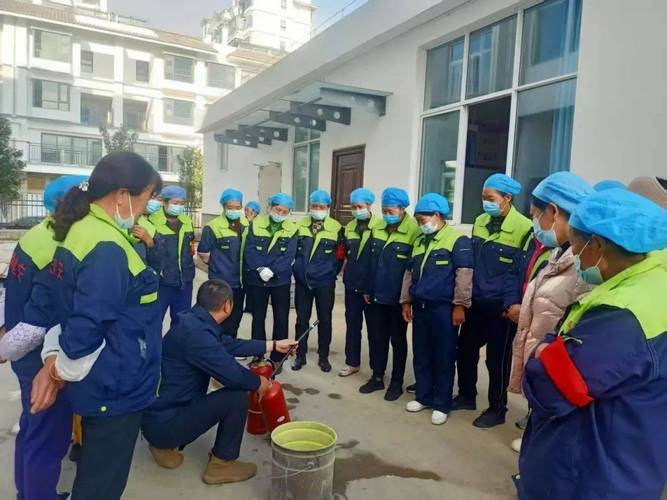 物业工程防暑降温培训如何确保实效?-第1张图片-德高鼎泰便民中心 物业工程防暑降温培训如何确保实效?-第1张图片-德高鼎泰便民中心