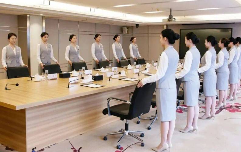 物业 如何提升物业前台电话礼仪服务能力?-第1张图片-德高鼎泰便民中心 物业 如何提升物业前台电话礼仪服务能力?-第1张图片-德高鼎泰便民中心