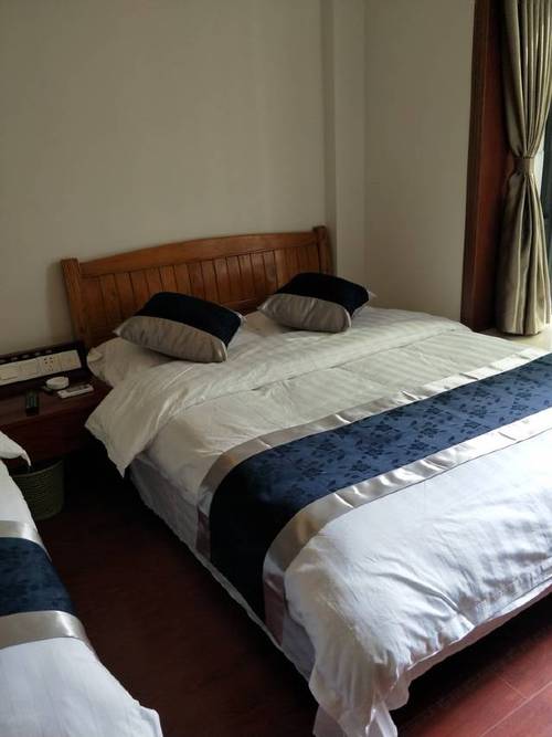 南宁皇家名园酒店怎么预订最优惠？-第3张图片-德高鼎泰便民中心