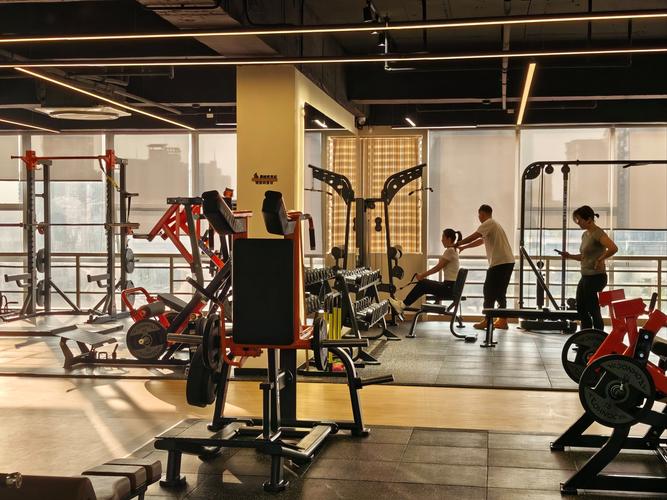 北京京城阳光健身会所-第2张图片-德高鼎泰便民中心