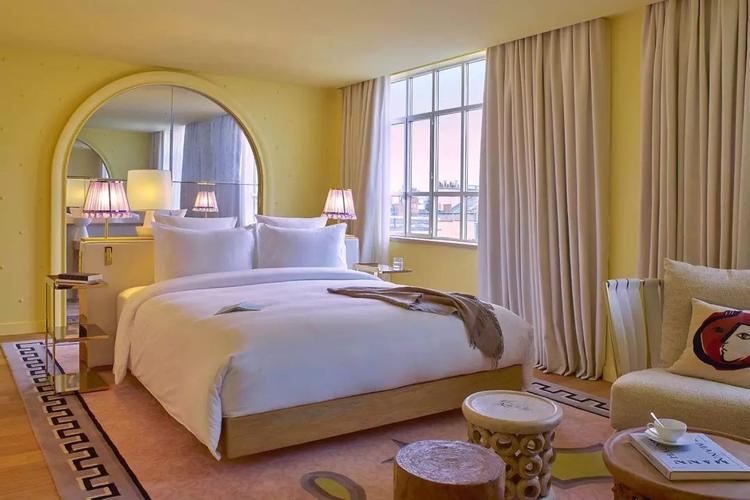 品牌酒店预订英文客服如何高效沟通?-第1张图片-德高鼎泰便民中心 品牌酒店预订英文客服如何高效沟通?-第1张图片-德高鼎泰便民中心