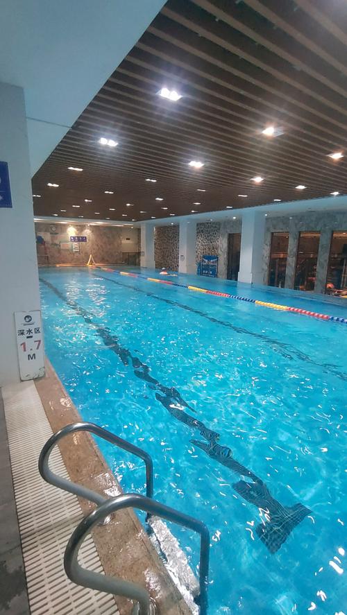 杭州健身房众多，究竟哪家拥有令人羡慕的游泳池？-第3张图片-德高鼎泰便民中心
