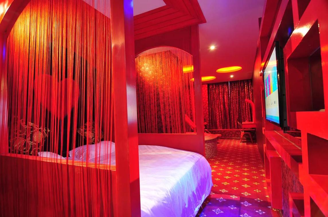 河南情趣主题酒店预订，有哪些特色房型可选？-第3张图片-德高鼎泰便民中心