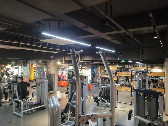 郑州西大街附近健身房哪家好？-第3张图片-德高鼎泰便民中心