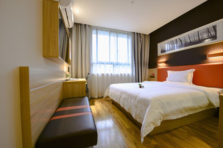 重庆南坪木马酒店怎么预订最优惠？-第2张图片-德高鼎泰便民中心