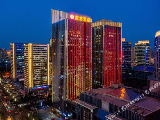 南方广场附近酒店怎么选最划算？-第2张图片-德高鼎泰便民中心