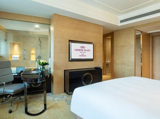 西安皇冠主题酒店怎么订最划算?-第1张图片-德高鼎泰便民中心 西安皇冠主题酒店怎么订最划算?-第1张图片-德高鼎泰便民中心