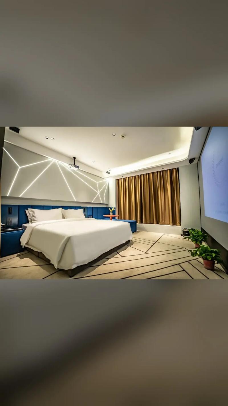 广州电影主题酒店怎么预订？-第3张图片-德高鼎泰便民中心