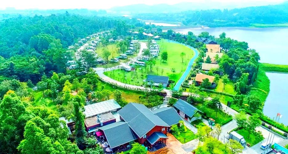 高明汽车营地酒店怎么预订？-第1张图片-德高鼎泰便民中心