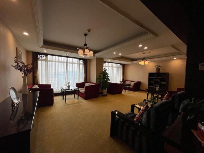 西湖红星文化酒店怎么预订最划算?-第1张图片-德高鼎泰便民中心 西湖红星文化酒店怎么预订最划算?-第1张图片-德高鼎泰便民中心