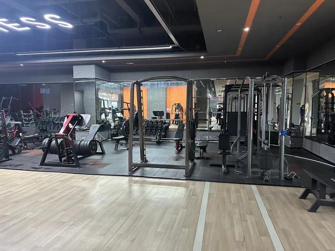 昆山蓝堡健身会所价格是多少？-第1张图片-德高鼎泰便民中心