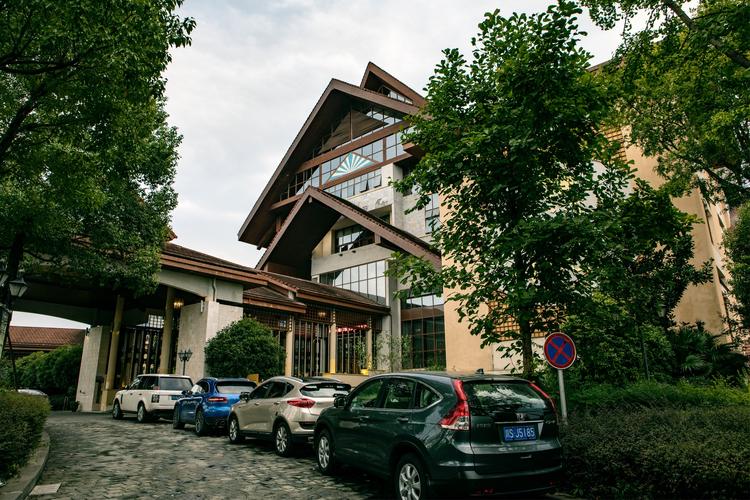 和悦乡村温泉酒店怎么预订最优惠？-第2张图片-德高鼎泰便民中心