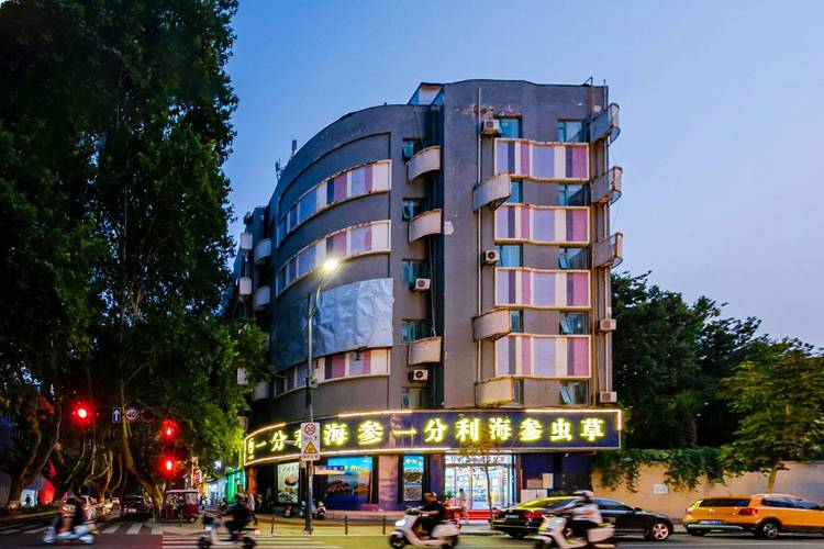 深圳西乡锦华酒店怎么预订最优惠？-第1张图片-德高鼎泰便民中心