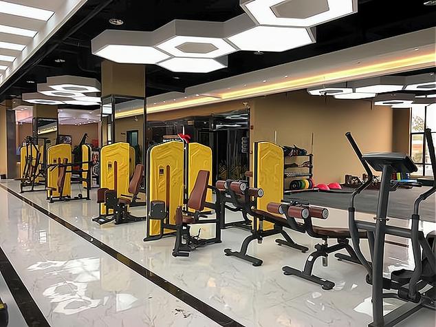 瑞丽100健身俱乐部怎么样?-第1张图片-德高鼎泰便民中心 瑞丽100健身俱乐部怎么样?-第1张图片-德高鼎泰便民中心