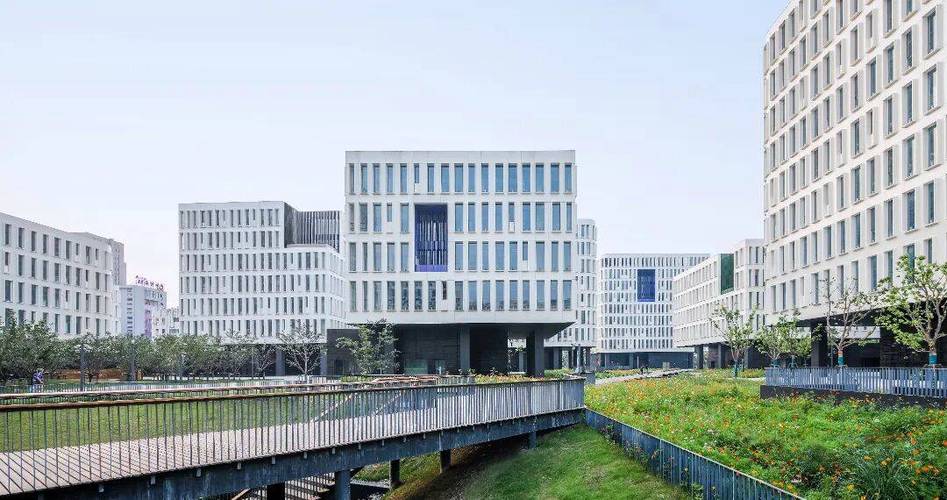 上海物业管理服务企业如何提升服务品质？-第3张图片-德高鼎泰便民中心