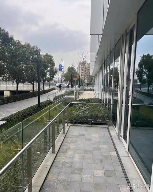 杭州新城市广场物业服务质量如何?-第1张图片-德高鼎泰便民中心 杭州新城市广场物业服务质量如何?-第1张图片-德高鼎泰便民中心