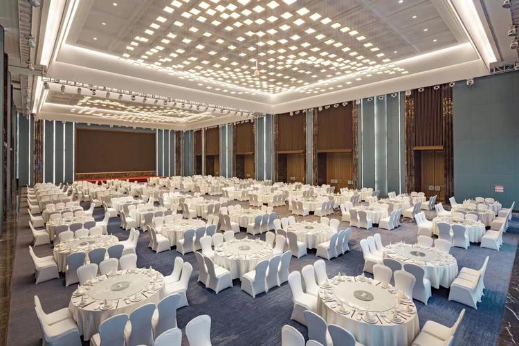 国际青年婚宴酒店如何预订?-第3张图片-德高鼎泰便民中心 国际青年婚宴酒店如何预订?-第3张图片-德高鼎泰便民中心