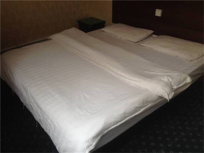 上海古城公园酒店怎么预订最优惠？-第3张图片-德高鼎泰便民中心