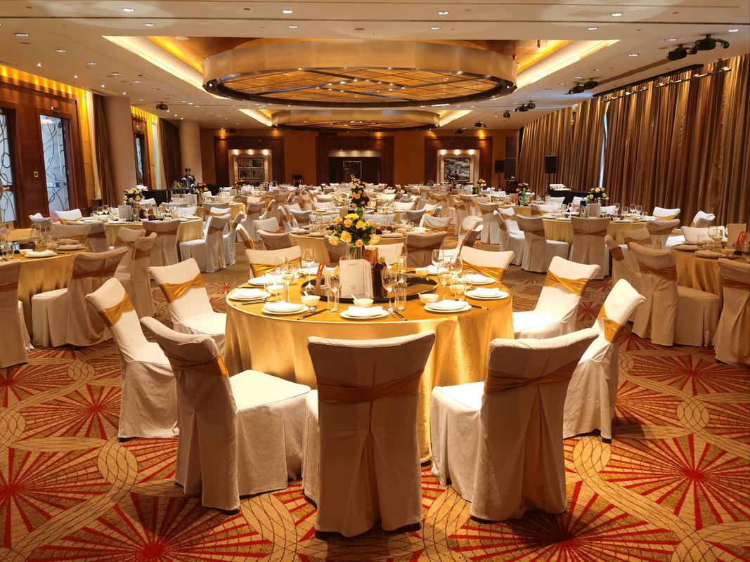上海半岛酒店婚宴预订多少钱?-第1张图片-德高鼎泰便民中心 上海半岛酒店婚宴预订多少钱?-第1张图片-德高鼎泰便民中心