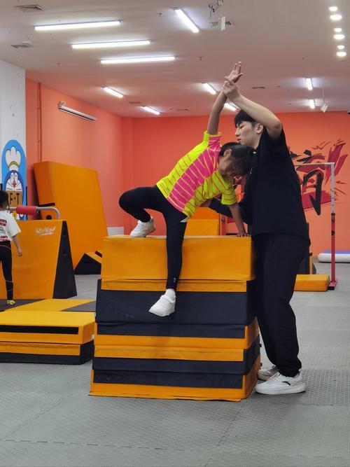 保定青少年宫松鼠健身有何特色？-第1张图片-德高鼎泰便民中心