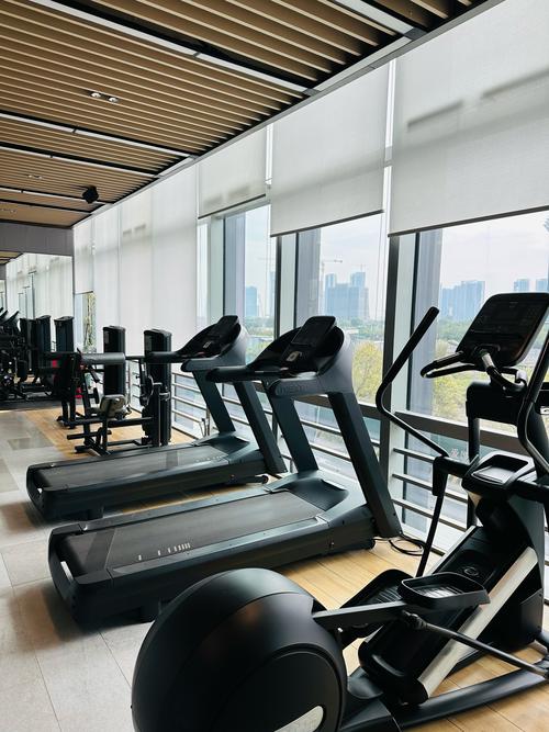 西乡阳光365健身房有何特色或优势？-第1张图片-德高鼎泰便民中心