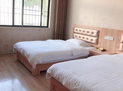 潜山山脚附近酒店怎么选最划算？-第1张图片-德高鼎泰便民中心