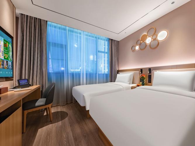 深圳橘子精选酒店怎么预订最划算？-第2张图片-德高鼎泰便民中心