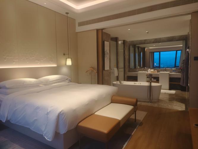 温州家庭套房酒店怎么预订最划算？-第1张图片-德高鼎泰便民中心