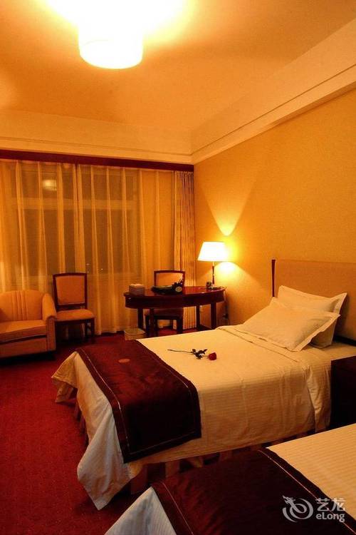 张掖华晨国际酒店怎么预订最优惠？-第1张图片-德高鼎泰便民中心