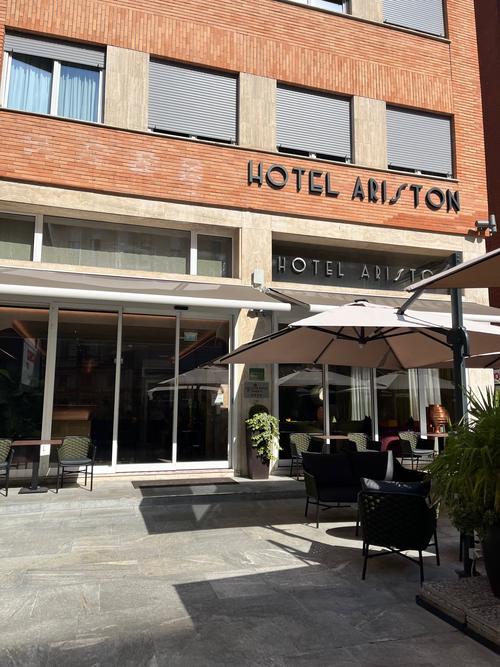 延安米兰国际酒店怎么预订?-第1张图片-德高鼎泰便民中心 延安米兰国际酒店怎么预订?-第1张图片-德高鼎泰便民中心