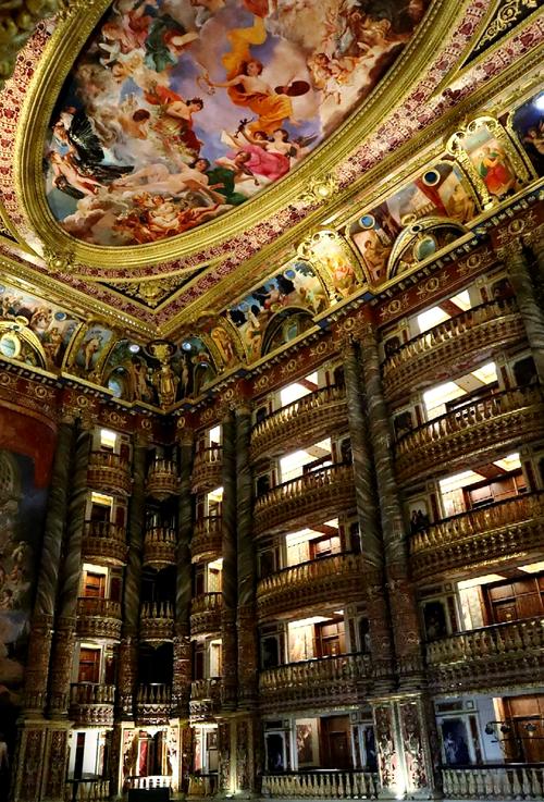 山东文成城堡酒店怎么预订最优惠？-第1张图片-德高鼎泰便民中心